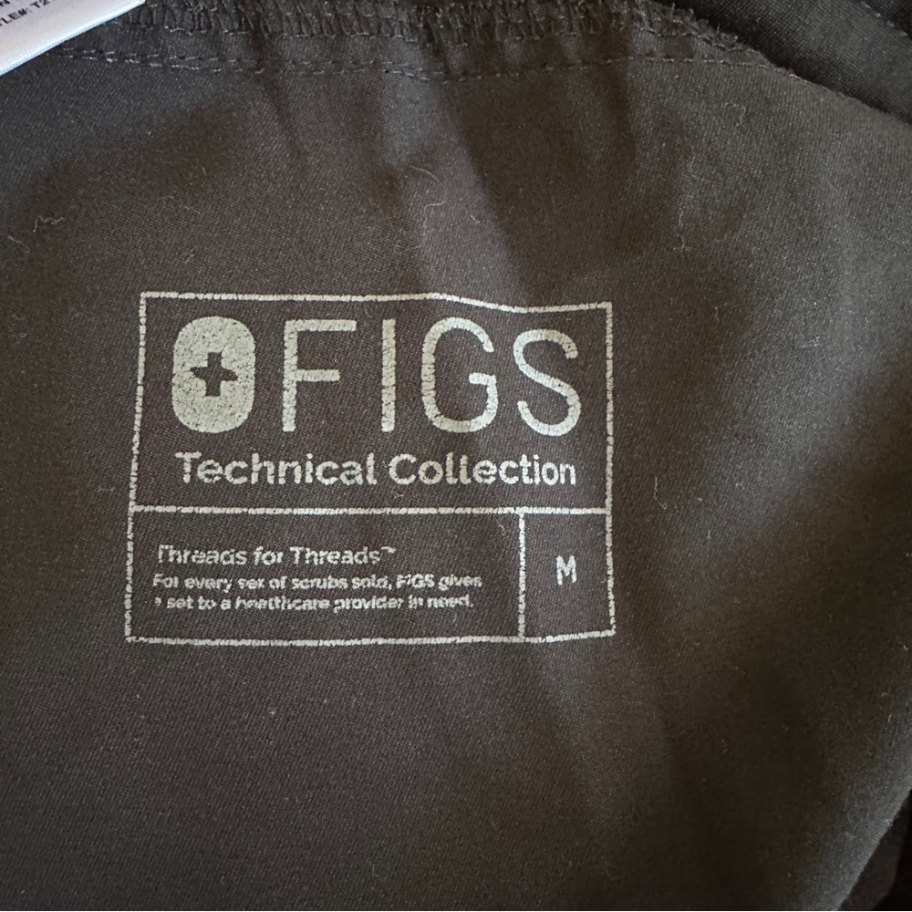 Figs Kade Cargo Scrub Pants Black women’s M - Picture 6 of 16